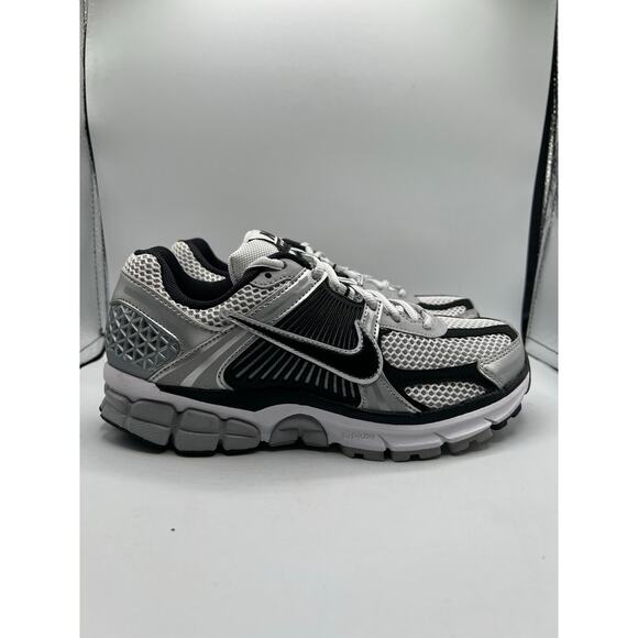 Nike Air Zoom Vomero 5 “Metallic Silver Black” size 5 men’s/6.5 women’s main image 2